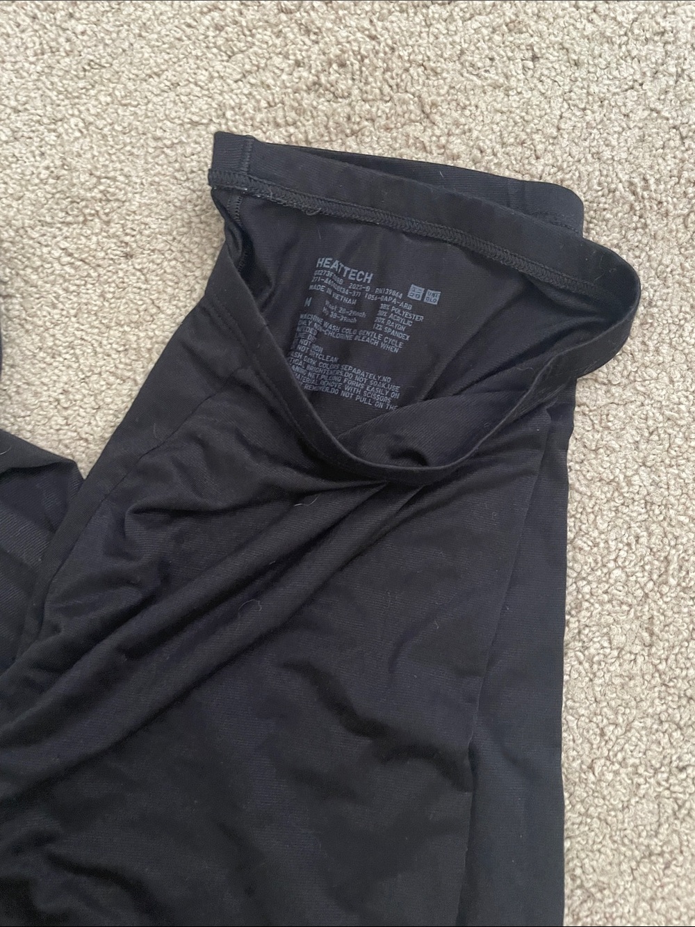 Uniqlo heattech bundle with heattech legging - Picture 7 of 7